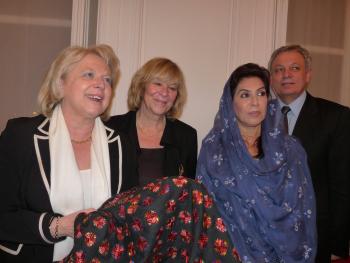 avec Mme MIRZA, Prsidente de l'Assemble Nationale du Pakistan